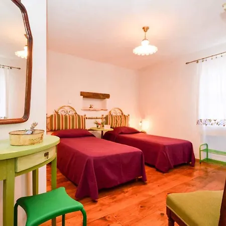 In - Istrien 8962 Tatil Evi Ližnjan